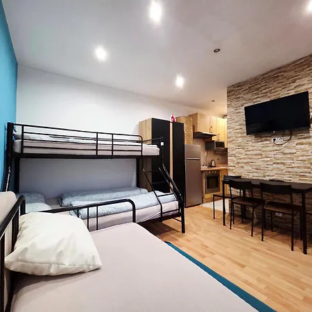 アパート Blue In Center, Location